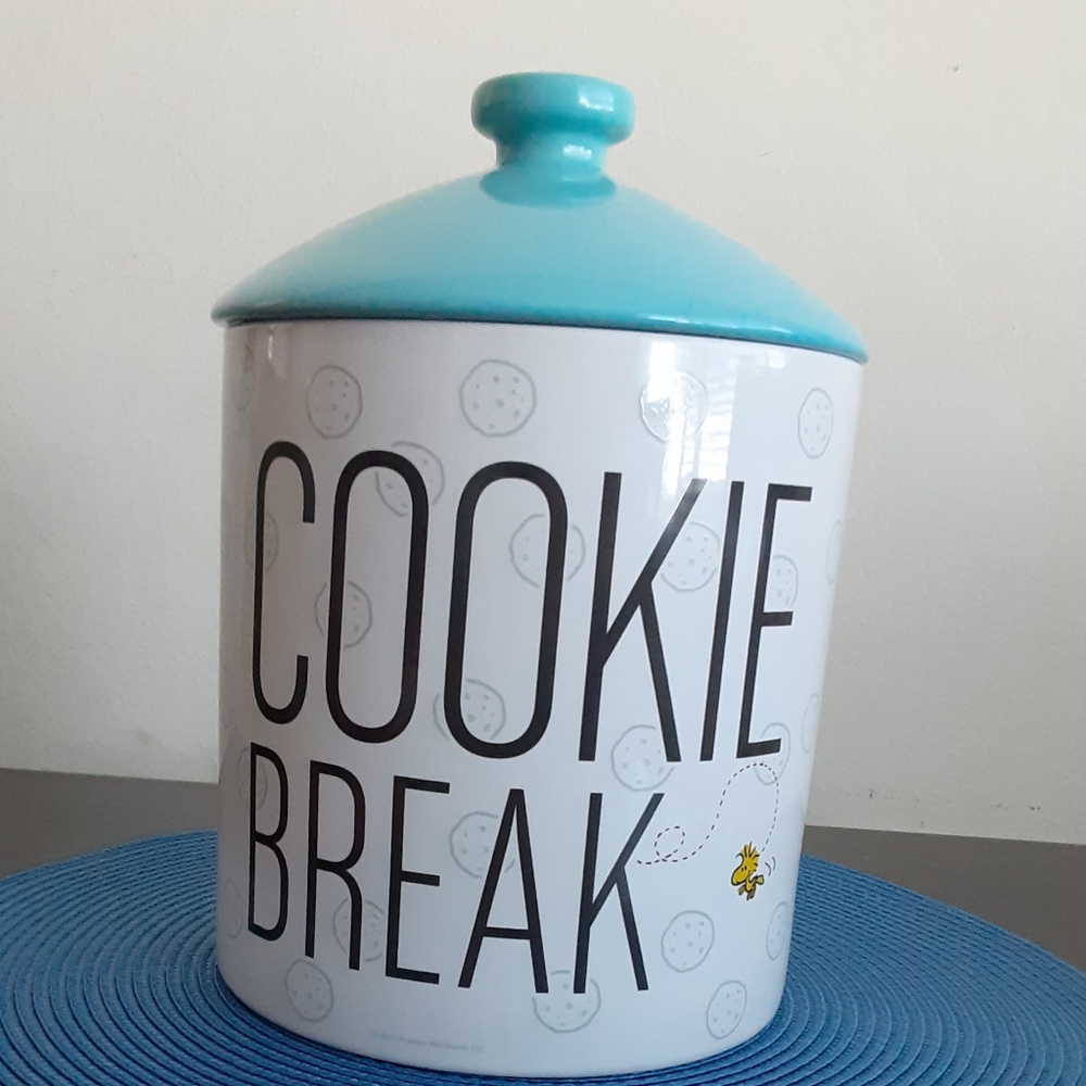 XL peanuts snoopy cookie jar